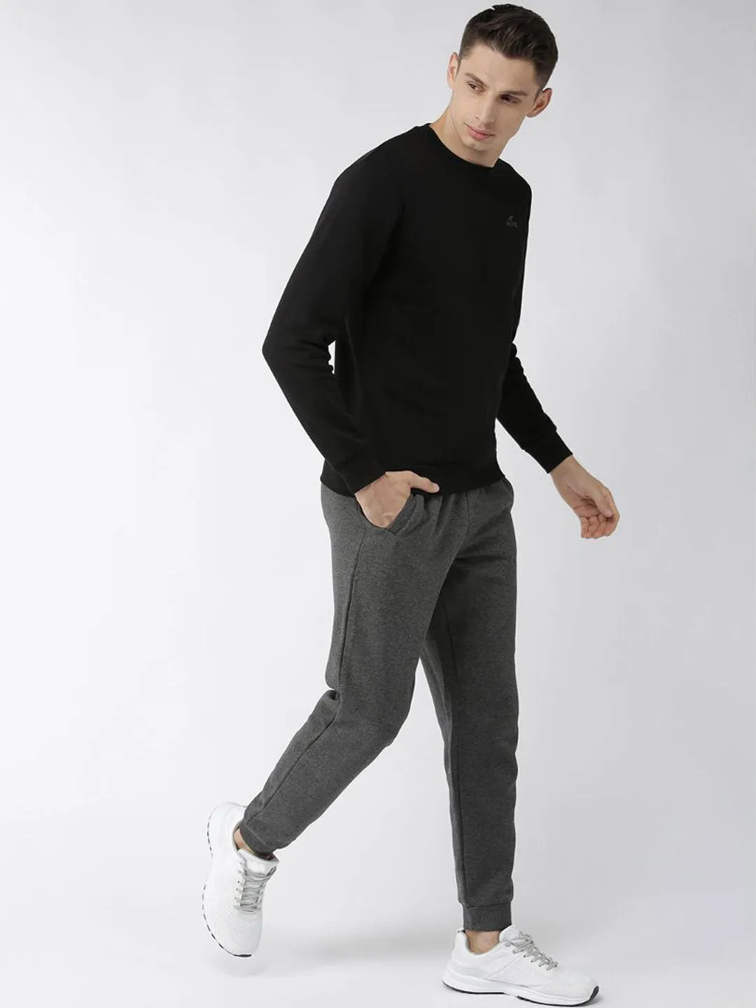 Alcis Men Black Solid Sweatshirt