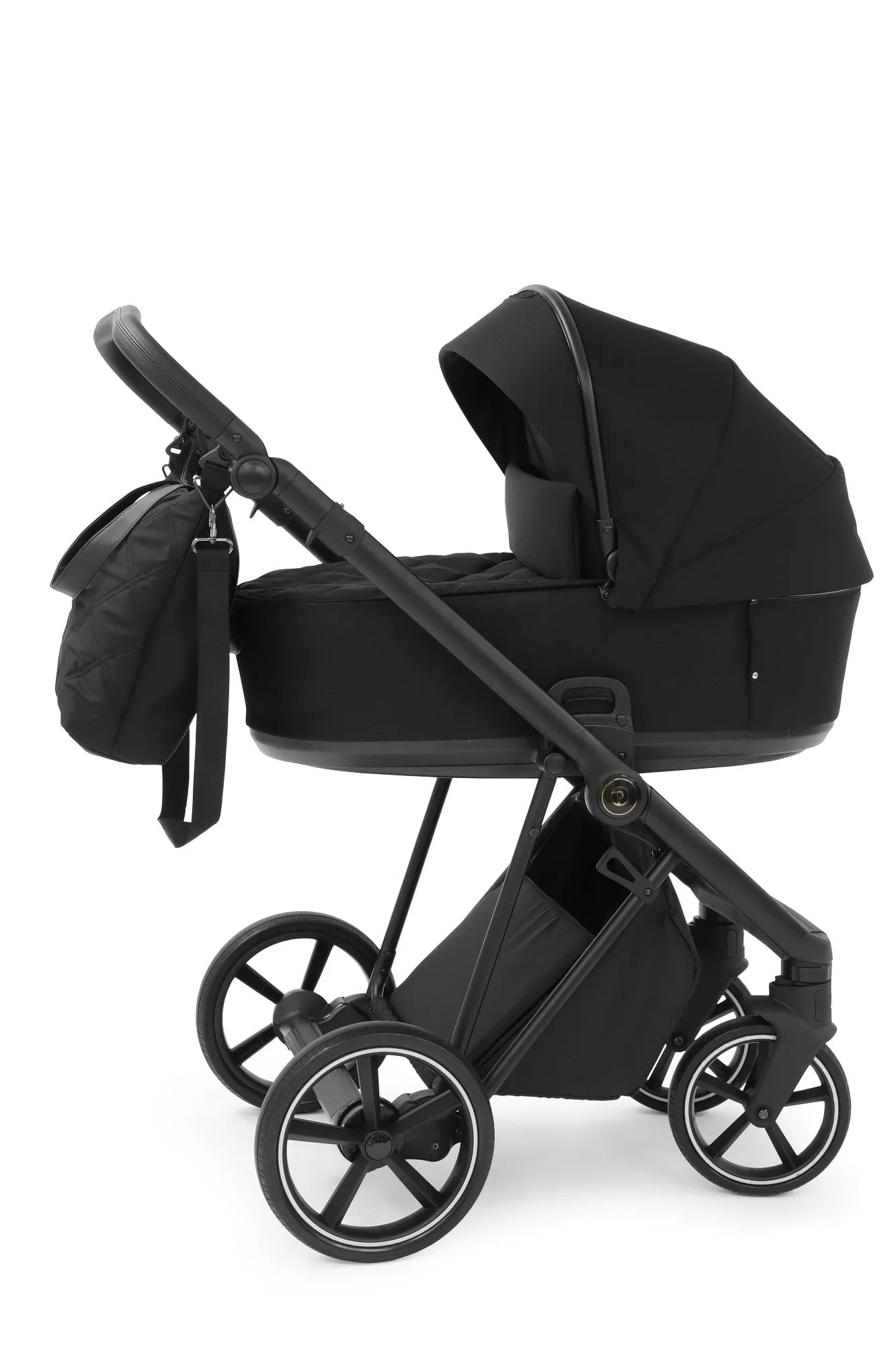 BabyStyle Prestige Vogue Pushchair - Ebony/ Black Frame / Black Leather