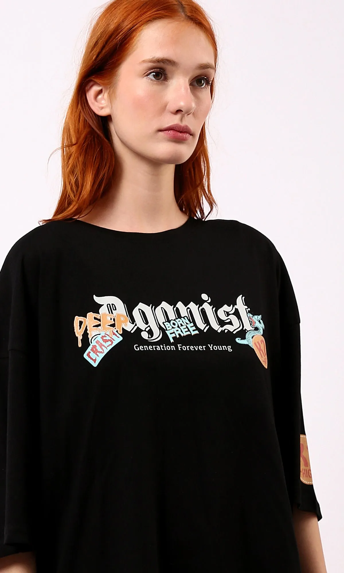 O179806 Against Elbow Sleeves Relaxed Black Tee