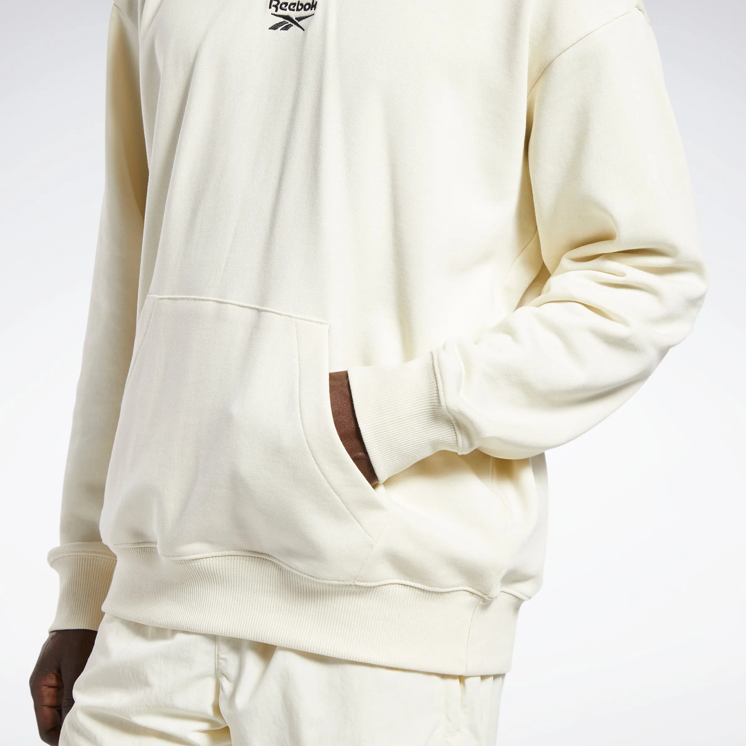 Reebok Apparel Men Classics Small Vector Hoodie Clawht